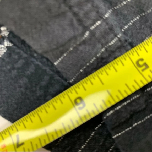 EVERYTHING Natural Striped Cargo Shorts - Picture 4 of 8